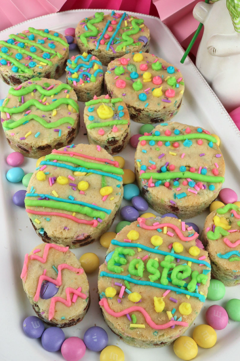 Easter M&M Sugar Cookie Bars - Two Sisters