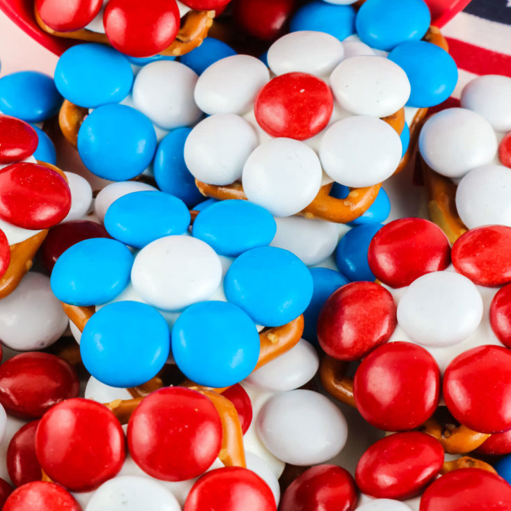 Patriotic Flower Pretzel Bites