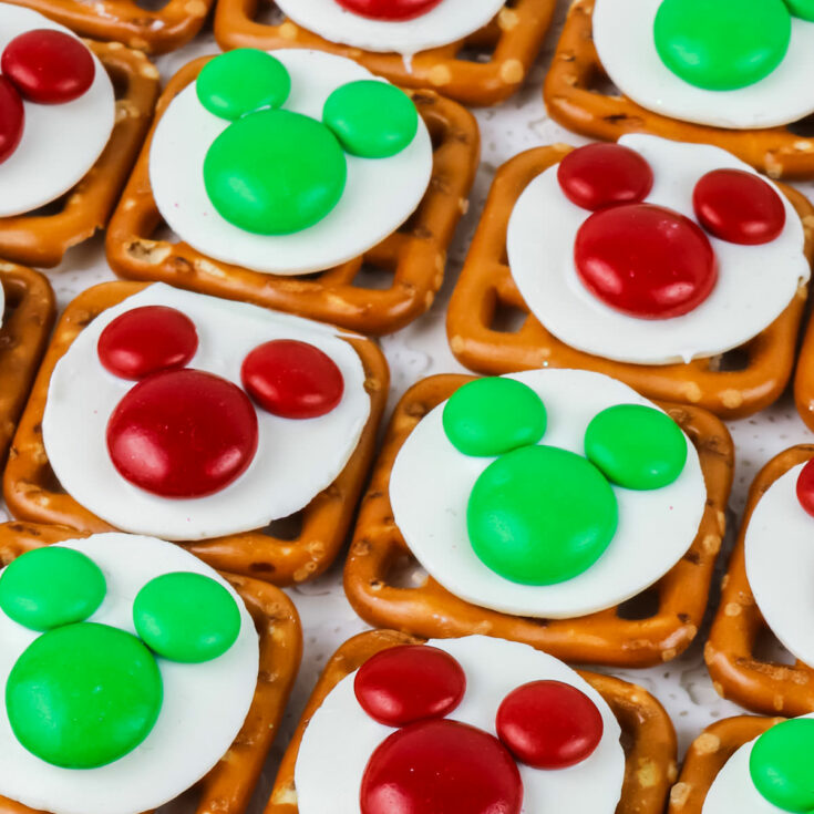 Christmas Mickey Mouse Pretzel Bites