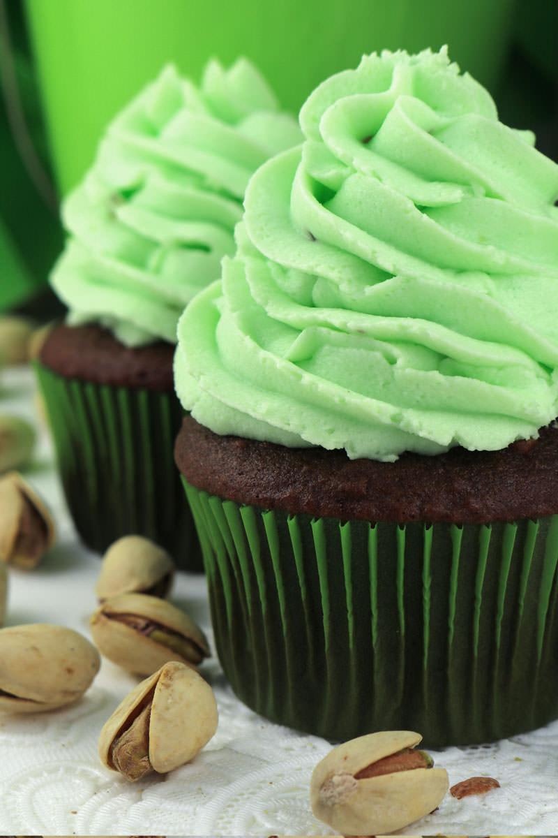 Pistachio Whipped Cream Frosting - Two Sisters